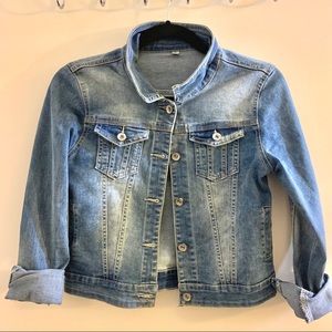 Cropped jean jacket small